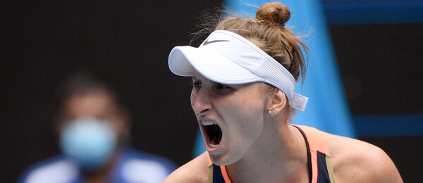 Vítězné gesto Markéty Vondroušové - Zdroj ČTK, AP, Andy Brownbill
