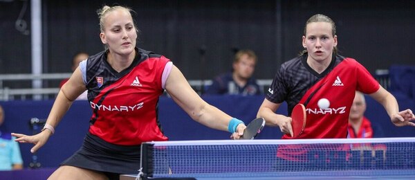 Stolní tenis, Hana Matelová (vpravo) a Barbora Balážová během čtyřhry na Mistrovství Evropy