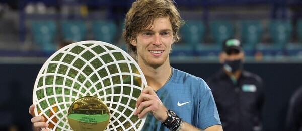 Tenis, Andrey Rublev, vítěz exhibice Mubadala World Tennis Championship v Abu Dhabi