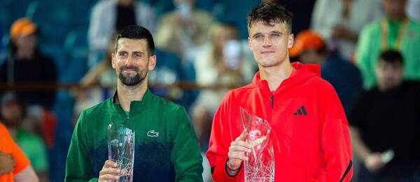 Novak Djokovič a Jakub Menšík po finále ATP 1000 Miami 2025