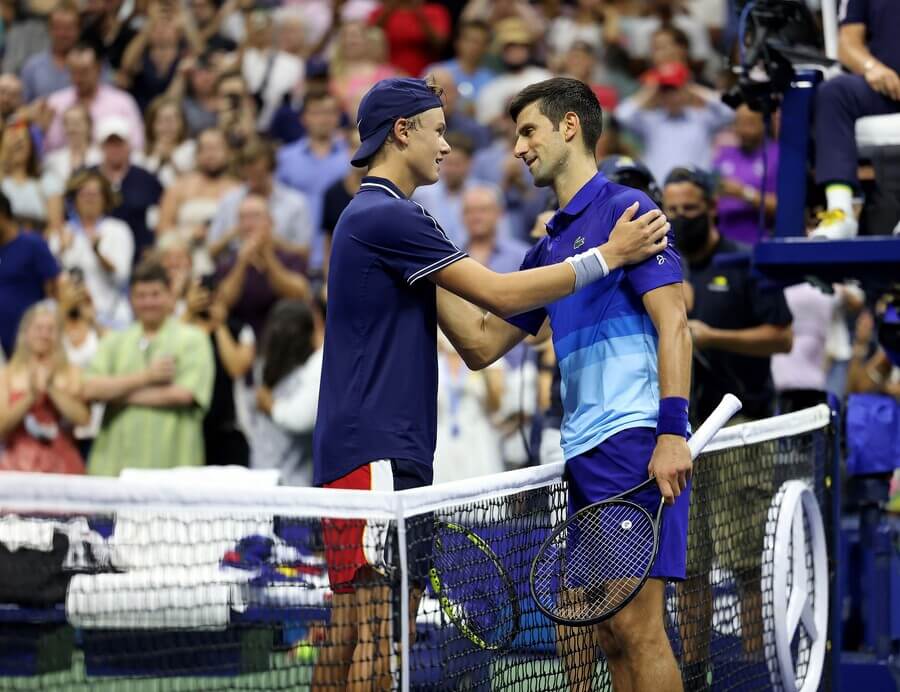 Tenis - Holger Rune vs Novak Djokovič dnes hrají finále ATP 1000 Masters 2022 - sledutje finále Djokovič vs Rune živě v live streamu online