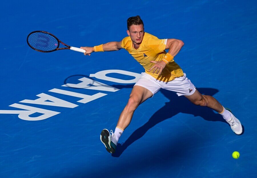 Český tenista Jiří Lehečka na turnaji ATP Tour Qatar Open 2023 - Lehečka dnes hraje semifinále s Murraym - sledujte tenis Lehečka vs Murray živě online