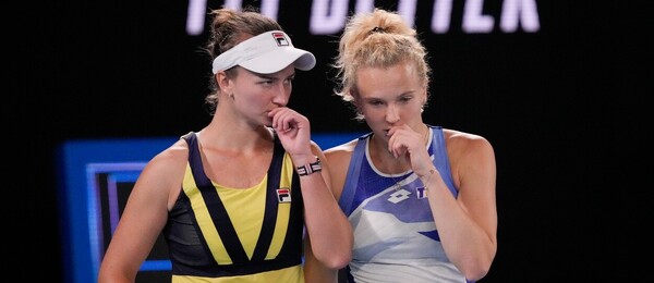 Tenis, WTA, Barbora Krejčíková a Kateřina Siniaková během finále Australian Open v Melbourne