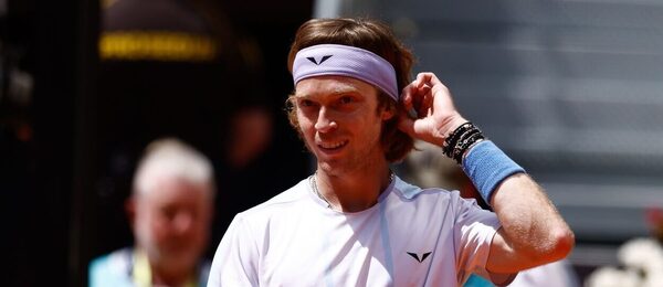 Tenis, ATP, Andrey Rublev při zápase na antukovém Masters v Madridu