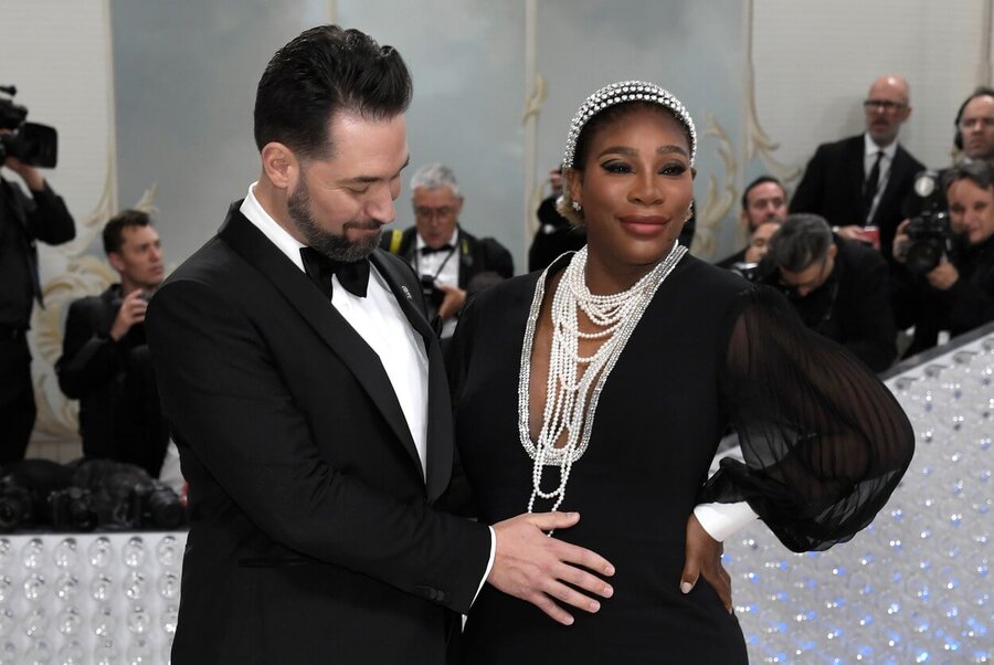 Serena Williams a její manžel Alexis Ohanian na Met Gala 2023 oznámili těhotenství tenisové legendy