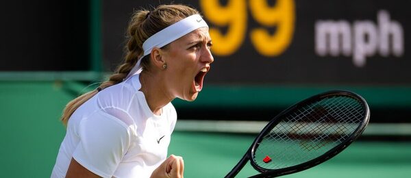 Tenistka Petra Kvitová v utkání 1. kola Wimbledonu v Londýně proti Jasmine Paolini z Itálie - sledujte dnes tenis Kvitová vs Paolini živě online