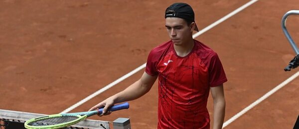 Tenis, ATP, Dalibor Svrčina při zápase na challengeru v Prostějově