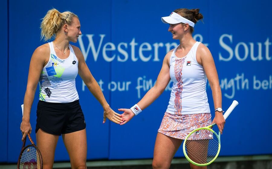 Tenis, WTA, Barbora Krejčíková a Kateřina Siniaková na turnaji v Cincinnati, Western and Southern Open, USA