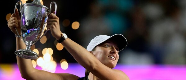 I díky vítězství na Turnaji mistryň byla Iga Swiatek vyhlášena nejlepší tenistkou roku na WTA Awards 2023