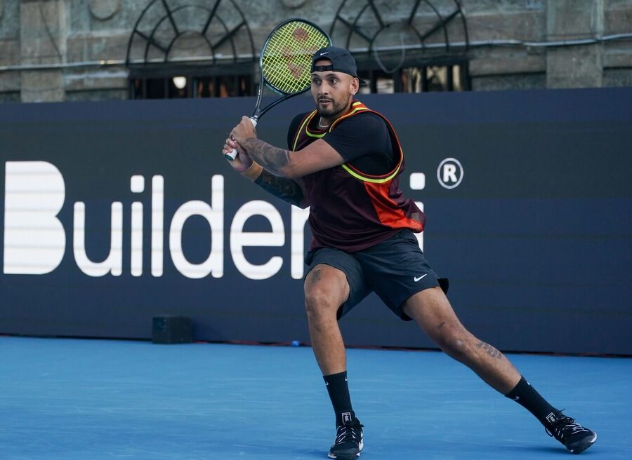 Tenis, ATP, Nick Kyrgios během exhibičního zápasu s Ruudem v New Yorku