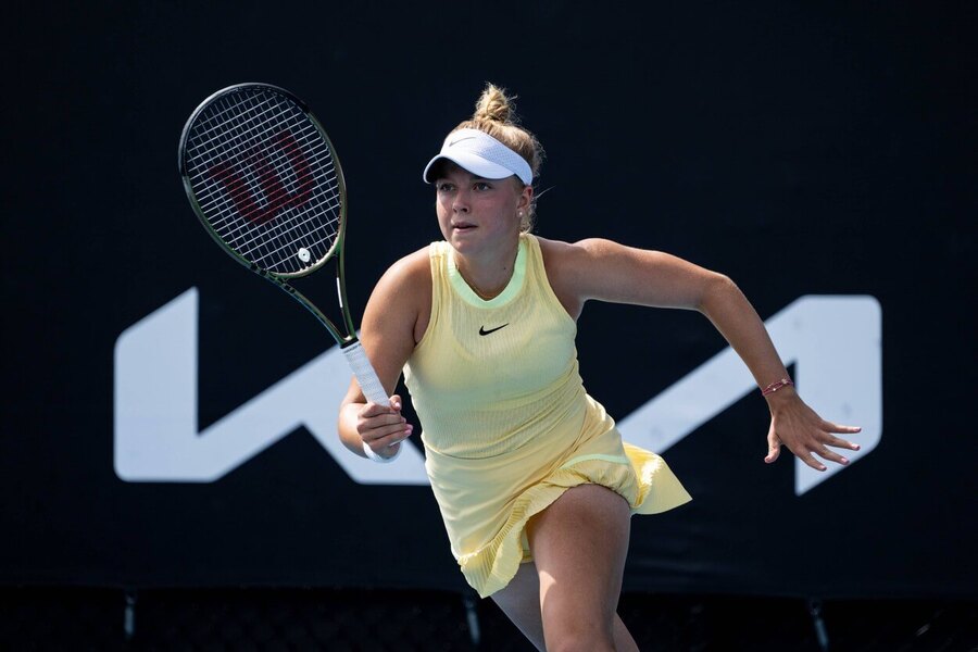 Tenis, grandslam Australian Open, Brenda Fruhvirtová při zápase 1. kola