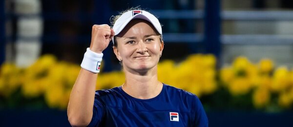 Tenis, WTA, Barbora Krejčíková se raduje na turnaji v Dubaji