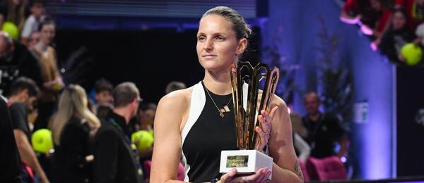 Tenis, WTA, Karolína Plíšková s trofejí z Kluže, Cluj-Napoca