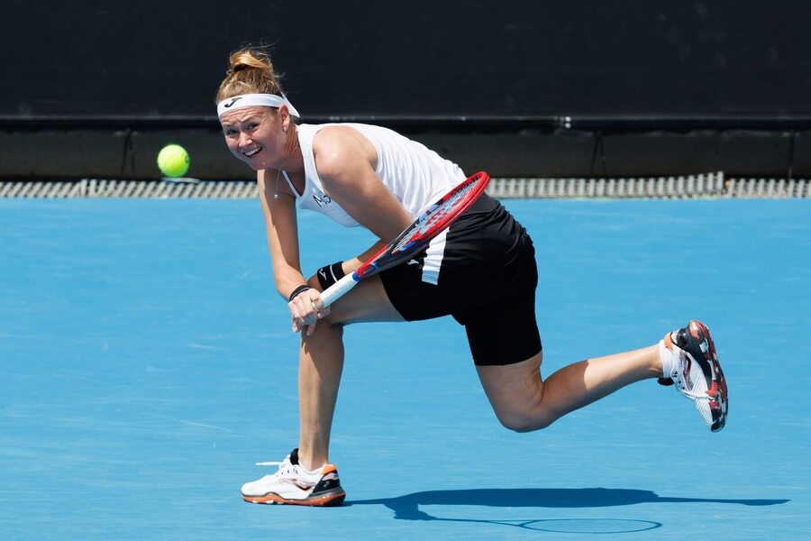 Tenis, WTA, Marie Bouzková během tenisového Australian Open, Melbourne
