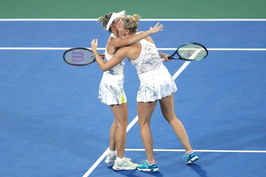 Tenis, WTA, Kateřina Siniaková a Storm Hunter během akce v Dubaji, čtyřhra, debl