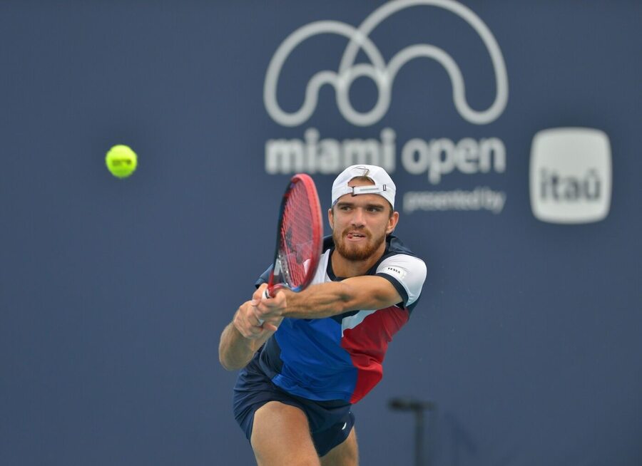 Tenis, ATP, Tomáš Macháč během turnaje Masters v Miami, zápas proti Andy Murraymu