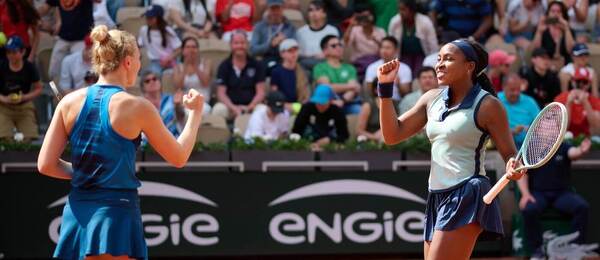 Kateřina Siniaková s Coco Gauff na French Open 2024