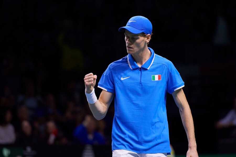 Tenis, ATP, Jannik Sinner během finále Davis Cupu, Davisův pohár