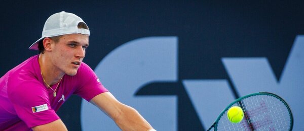 Tenis, ATP, Jakub Menšík během turnaje v Brisbane, Austrálie