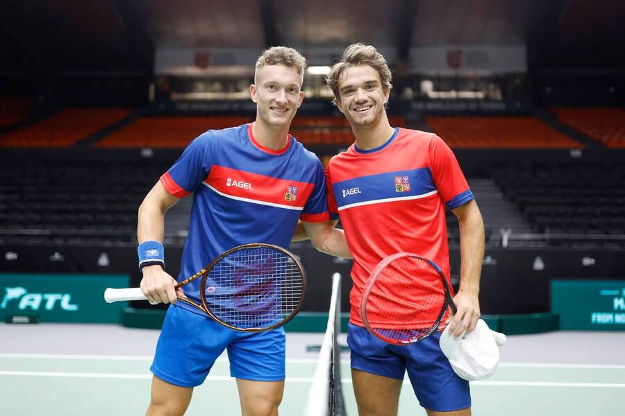 Tenis, ATP, Jiří Lehečka a Tomáš Macháč při tréninku na Davis Cupu