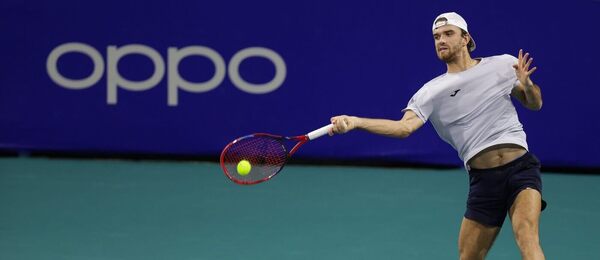 Český tenista Tomáš Macháč ve vítězném osmifinále, dnes Macháče ve čtvrtfinále ATP Acapulco 2025 vyzve Learner Tien