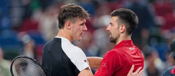 Tenis, ATP, Jakub Menšík a Novak Djokovič na turnaji v Šanghaji, Čína