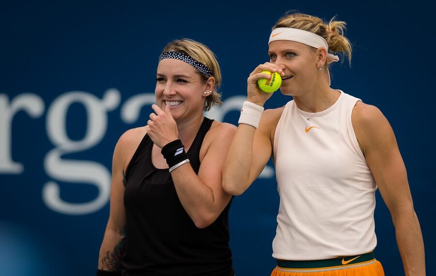 Tenis, WTA, Lucie Šafářová a Bethanie Mattek-Sands na US Open
