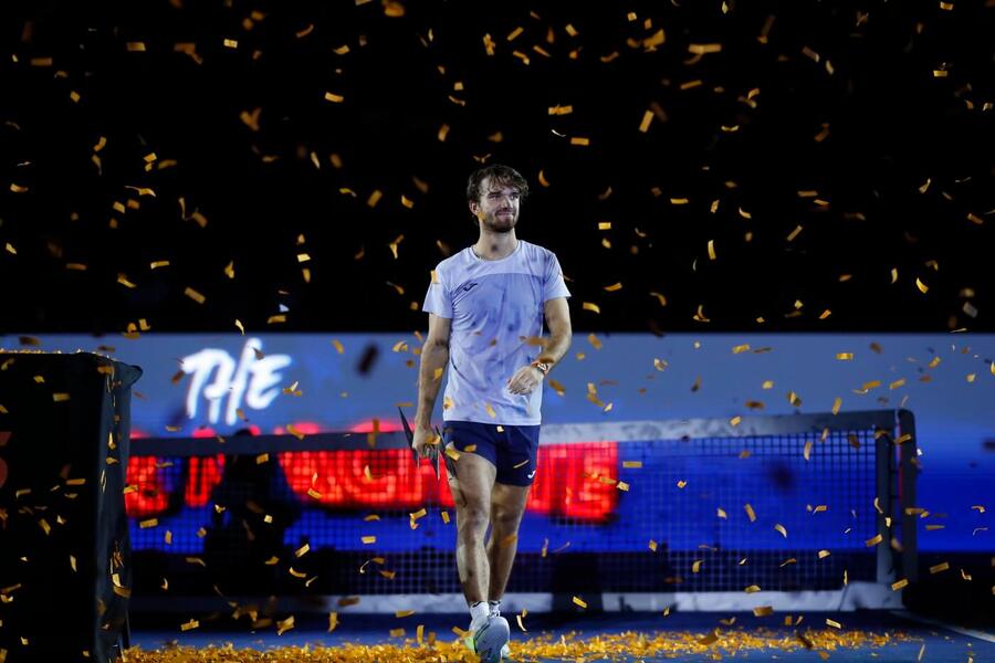 Tenis, exhibice UTS v Guadalajaře, Mexiko, český tenista Tomáš Macháč