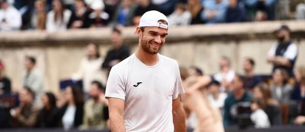 Tenis, ATP, Tomáš Macháč během exhibice UTS v Nimes, Francie
