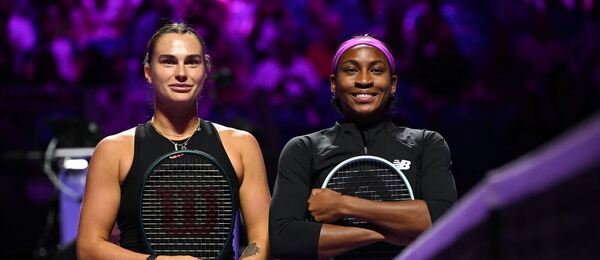Tenis, WTA, Aryna Sabalenka a Coco Gauff během finále Turnaje mistryň v Rijádu