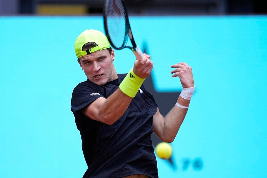 Tenis, ATP, Jakub Menšík během turnaje ve španělském Madridu