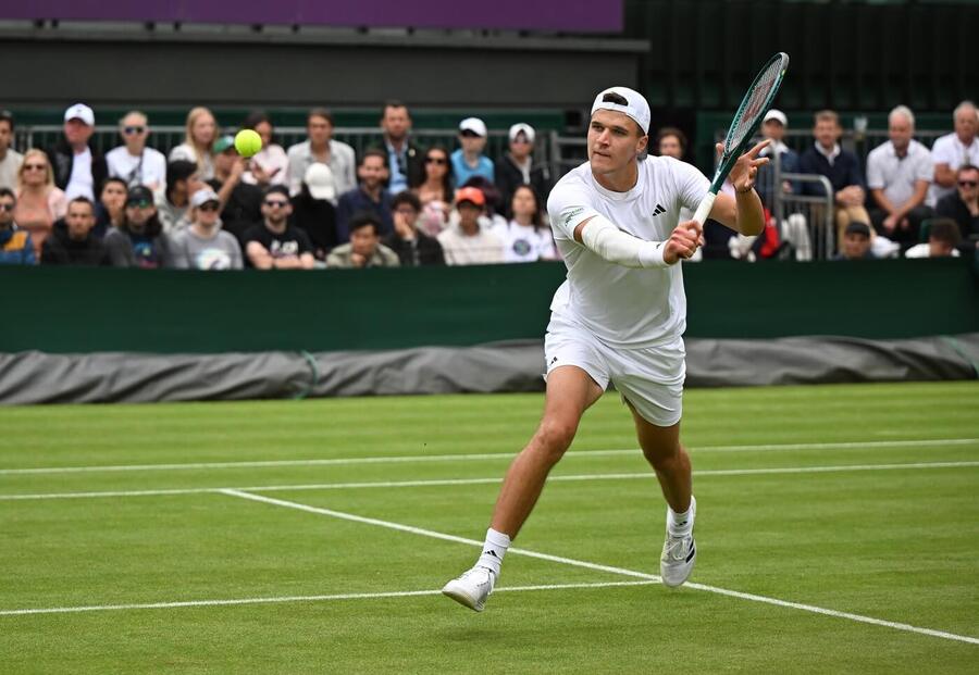 Tenis, ATP, Jakub Menšík během Wimbledonu, All England Club, Londýn, grandslam