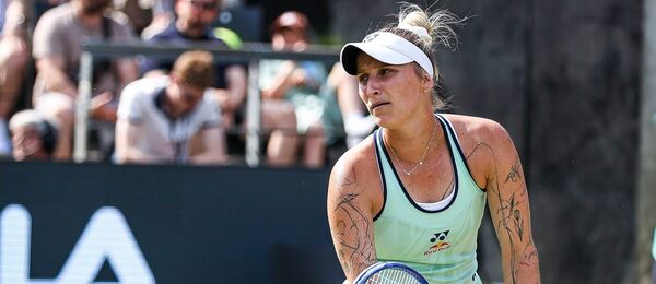 Markéta Vondroušová ve vítězném zápase na WTA Berlín 2025, Vondroušová dnes hraje osmifinále proti Shnaider