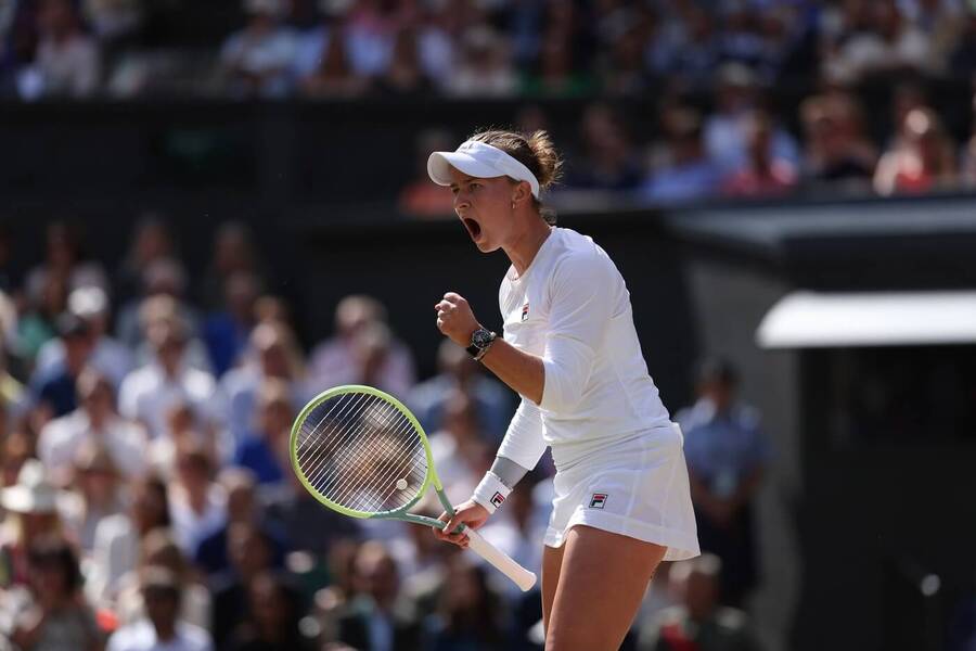 Tenis, WTA, Barbora Krejčíková se raduje ve finále Wimbledonu, All England Club, Londýn