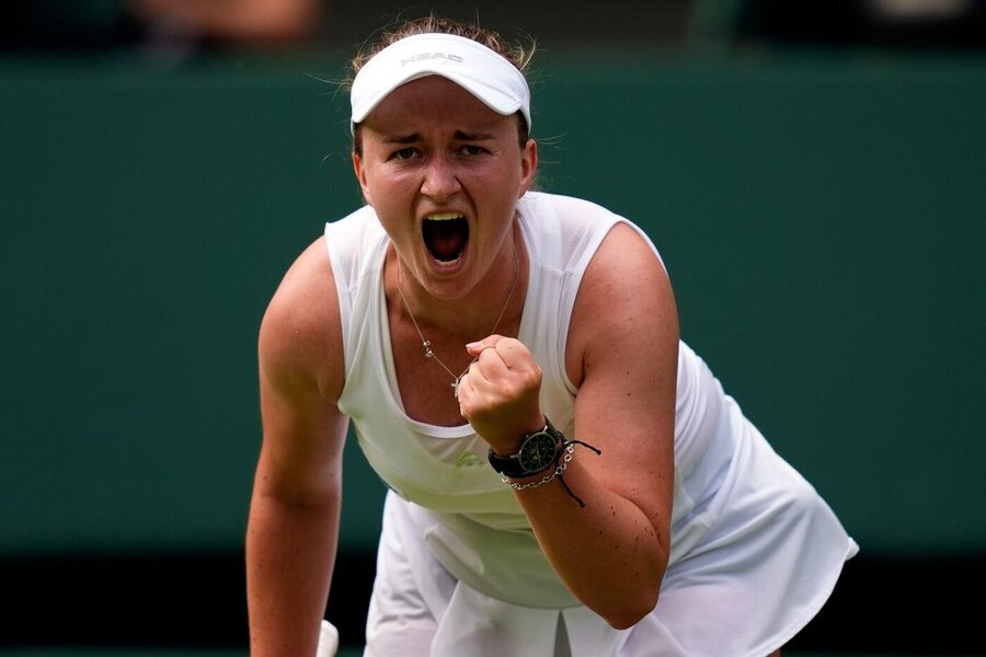 Barbora Krejčíková slaví vítězství nad Alexandrou Ealou v 1. kole Wimbledonu 2025