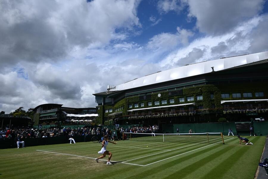 Tenis, WTA, Vendula Valdmannová během juniorky Wimbledonu, All England Club, Londýn