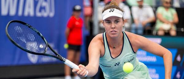 Česká tenistka Linda Nosková v utkání úvodního kola WTA Prague Open 2025 v Praze.