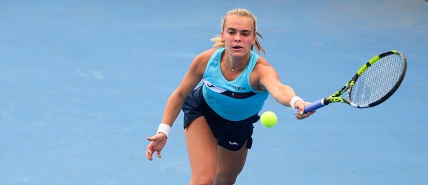 Tenis, WTA, Sára Bejlek během prvního kola Prague Open