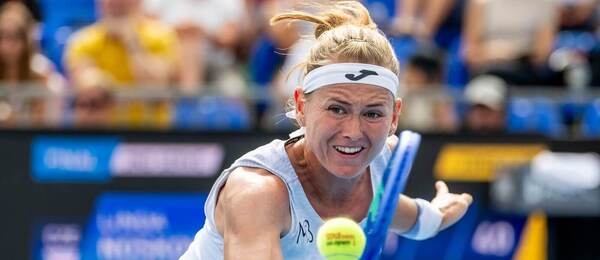 Česká tenistka Marie Bouzková ve finále WTA Prague Open 2025, dnes Bouzková hraje 1. kolo v Montrealu.