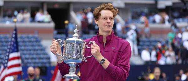 Tenis, ATP, Jannik Sinner s trofejí pro vítěze US Open, New York