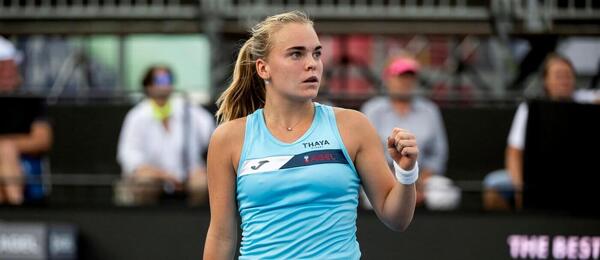 Tenis, WTA, Sára Bejlek během turnaje Livesport Prague Open, zápas proti Parks