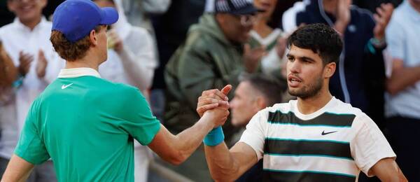 Tenis, ATP, Jannik Sinner a Carlos Alcaraz při finále Roland Garros, French Open