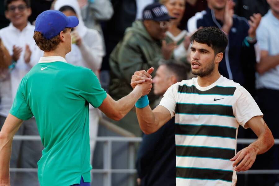 Tenis, ATP, Jannik Sinner a Carlos Alcaraz při finále Roland Garros, French Open