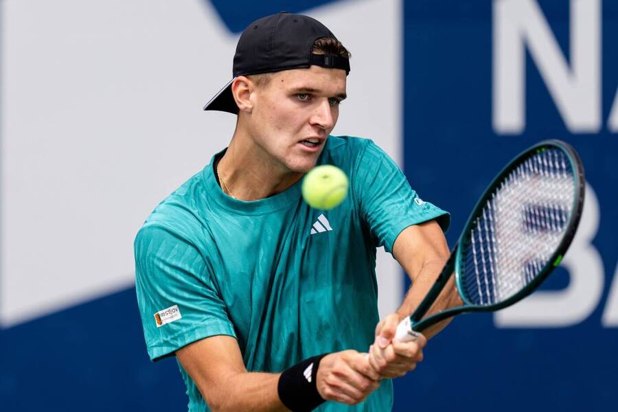 Tenis, ATP, Jakub Menšík na turnaji v Torontu, zápas proti Davidovich Fokinovi