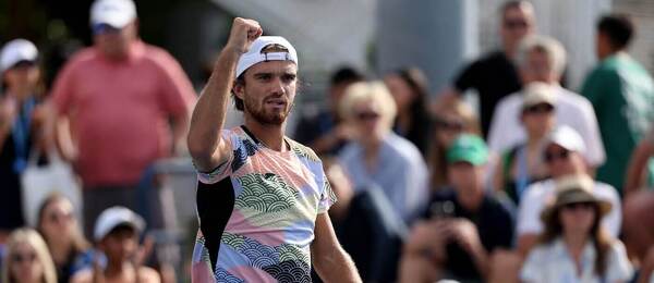 Tenis, ATP, Tomáš Macháč během 1. kola US Open proti Nardimu