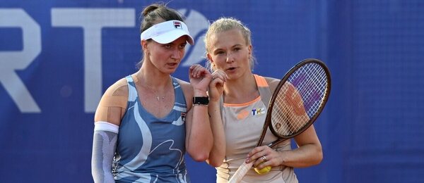 Barbora Krejčíková a Kateřina Siniaková na turnaji WTA Praha 2024, další společné finále hrají dnes v Soulu