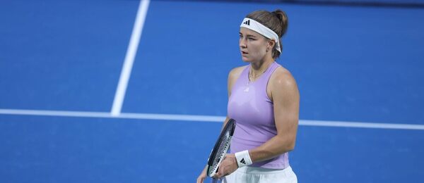 Tenis, WTA, Karolína Muchová během zápasu na turnaji v Ningbu v Číně