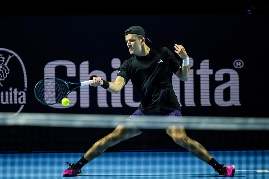 Tenis, ATP, Jakub Menšík na turnaji v Basileji, Švýcarsko
