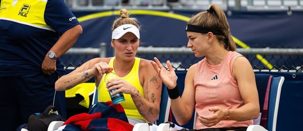 Tenis, WTA, Markéta Vondroušová a Karolína Muchová během čtyřhry v Montrealu, Kanada Tenis, WTA, Markéta Vondroušová a Karolína Muchová během čtyřhry v Montrealu, Kanada