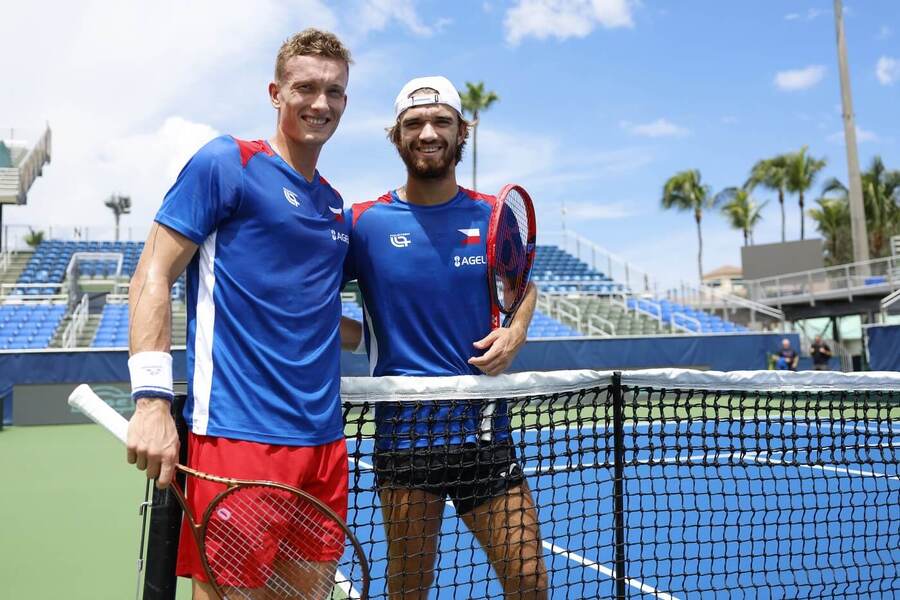 Jiří Lehečka a&nbsp;Tomáš Macháč během přípravy na Davis Cup, září 2025